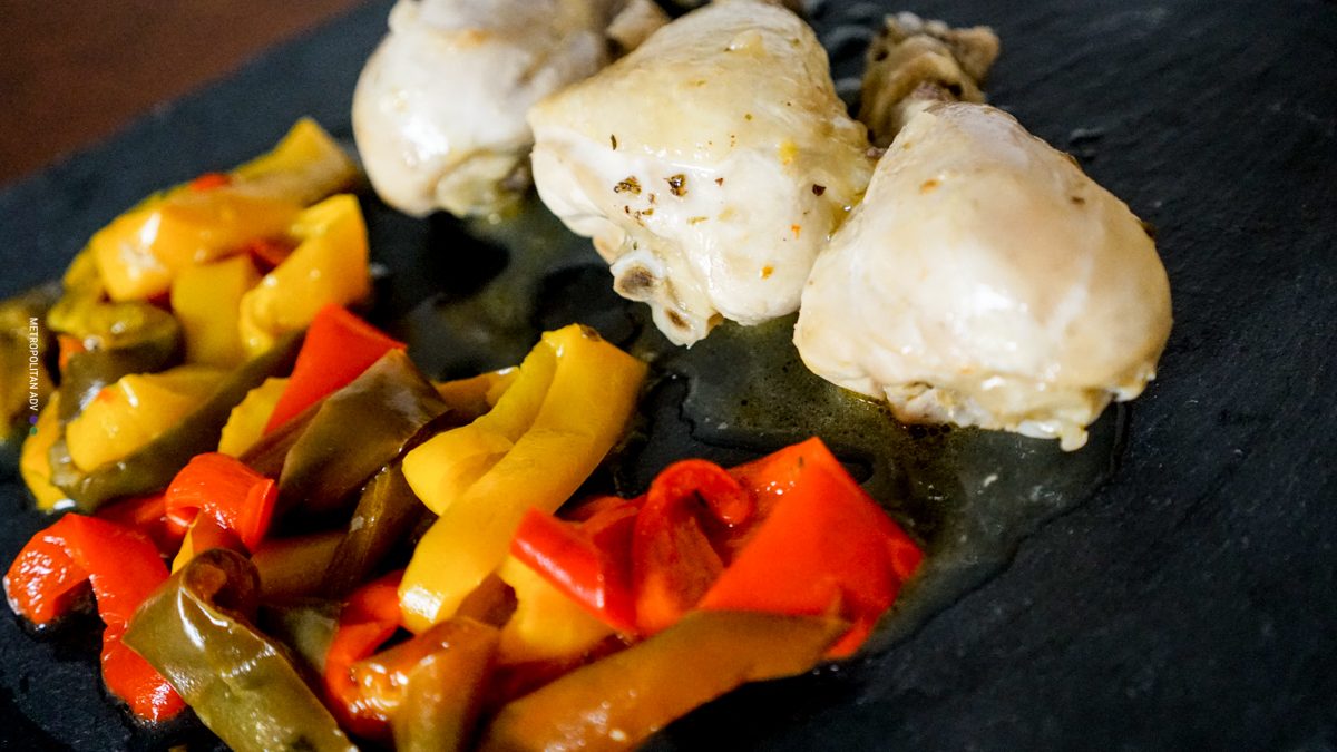 cosce di pollo con peperoni