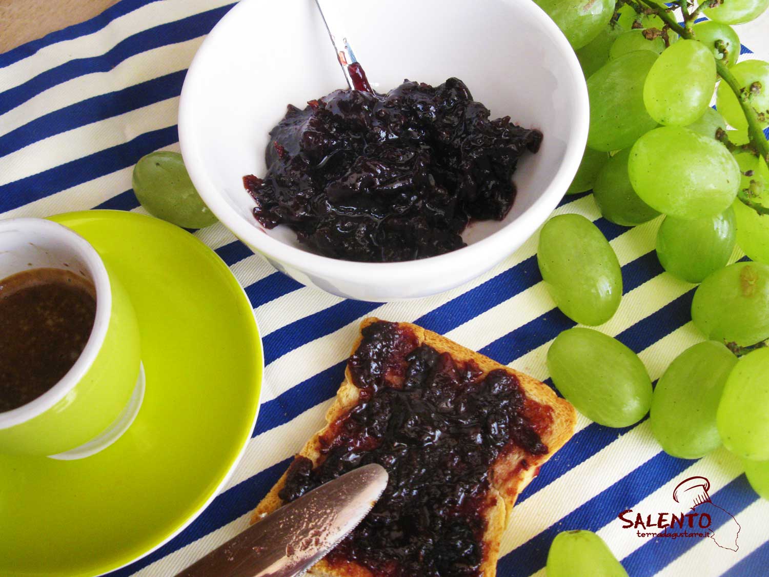 marmellata di uva fatta in casa